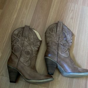 Very Volatile Heeled Boots